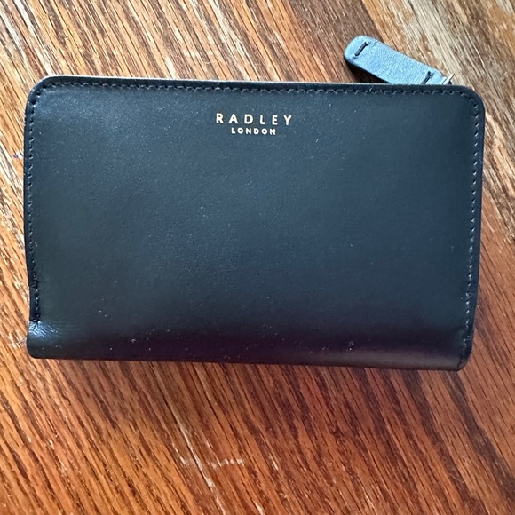 Radley London Medium Bifold Wallet - Picture 2 of 7